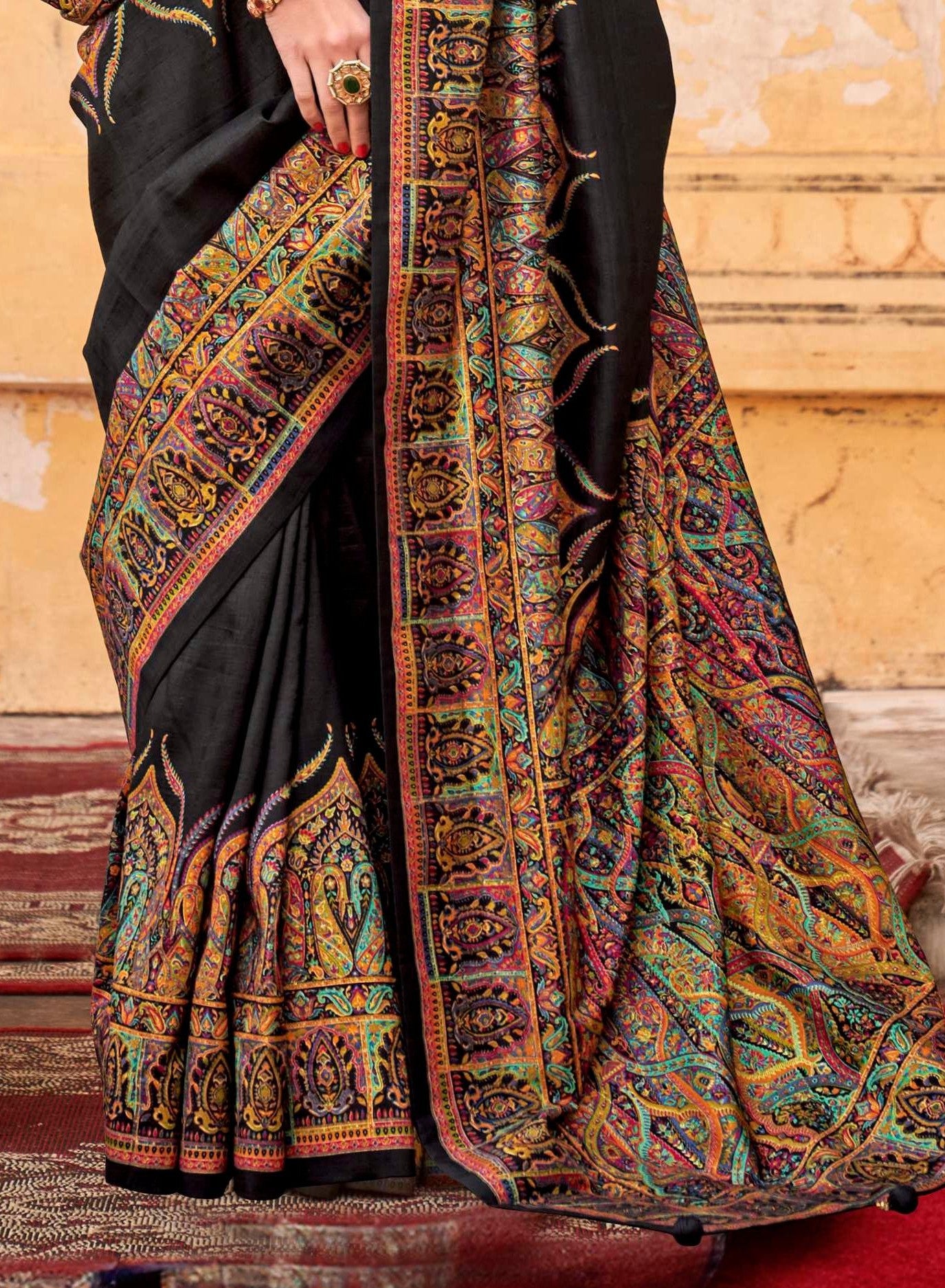pashmina saree black colour
