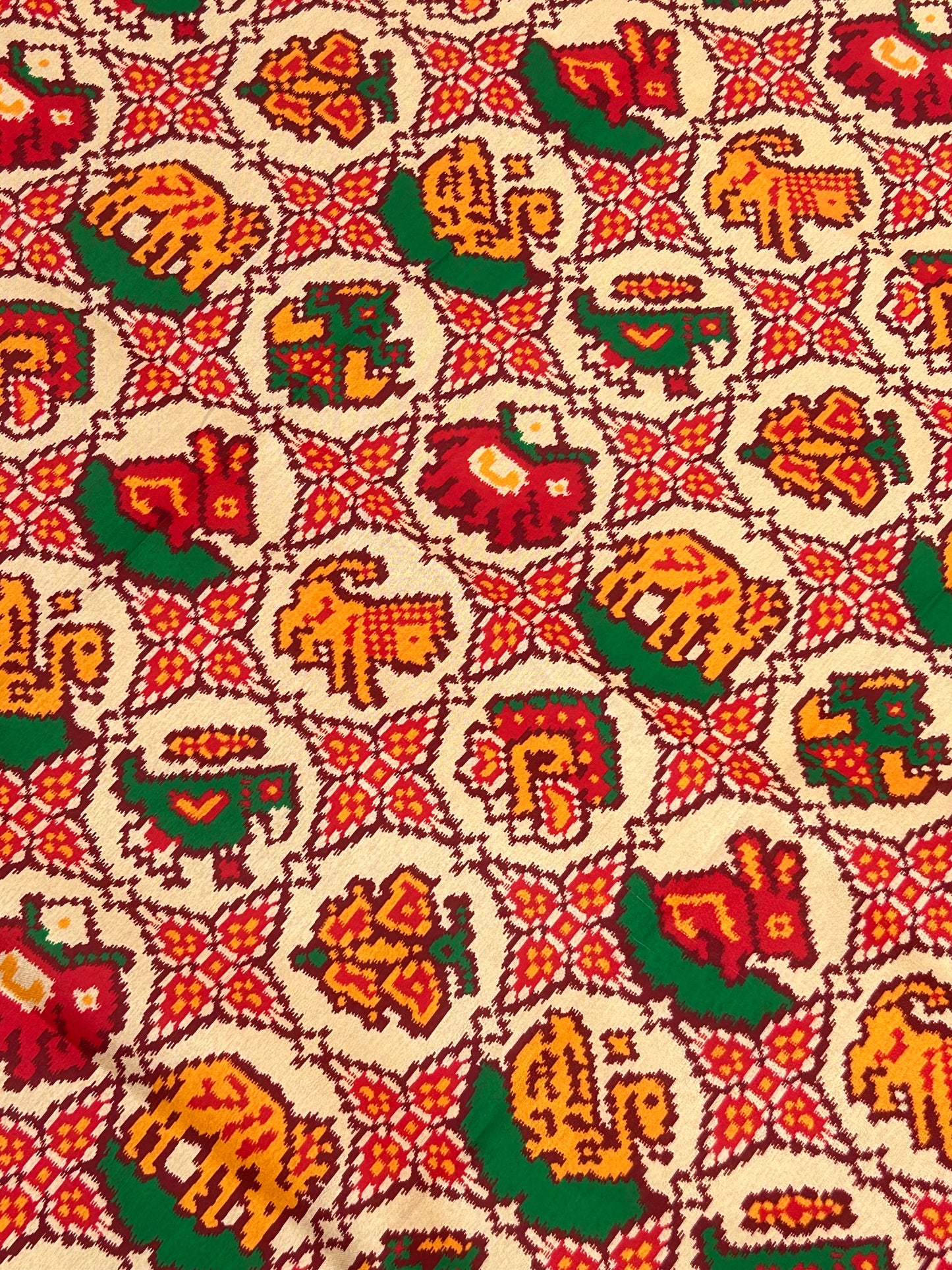 6 FIGURES CHHABDI IKAT DUPATTA