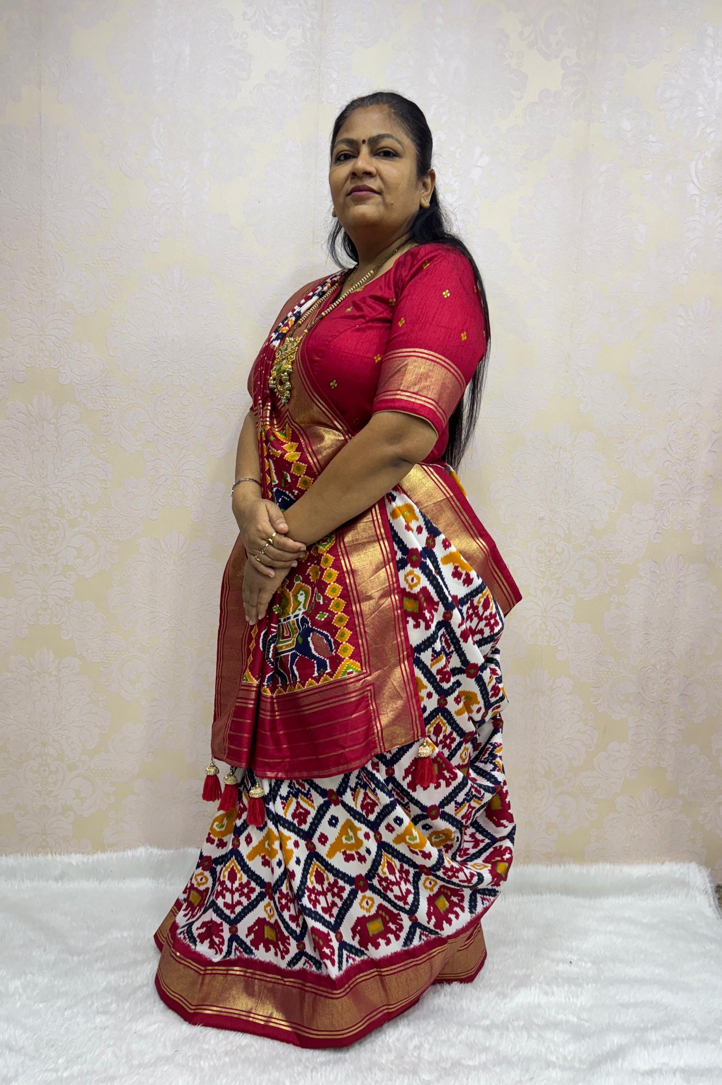 VIPUL AROMA SILK - RED