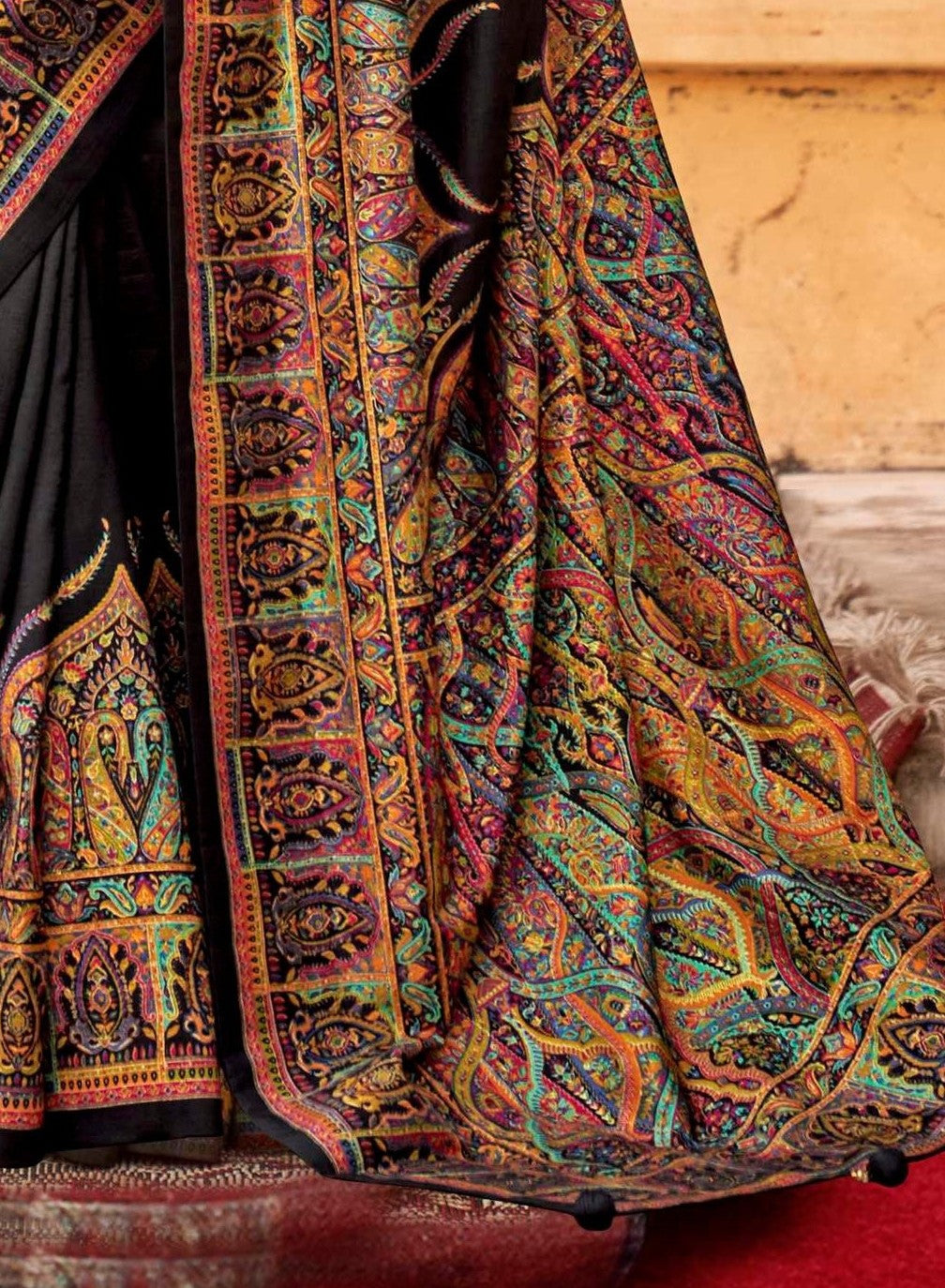 pashmina saree black colour
